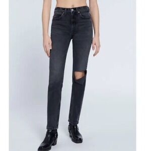 RE/DONE 70s Straight‎ Jeans in Worn Black with Rip 27